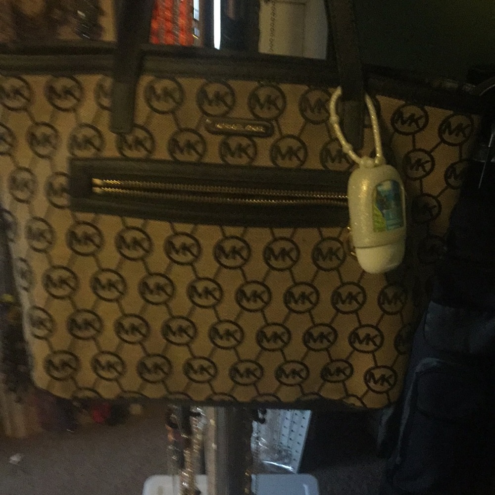 Shoulder bag